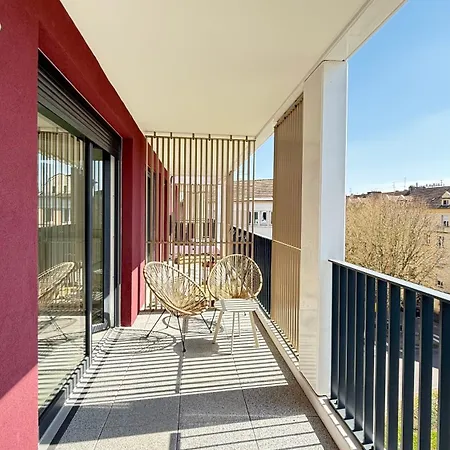 Le 72 Contemporain - Les Arenes Apartment