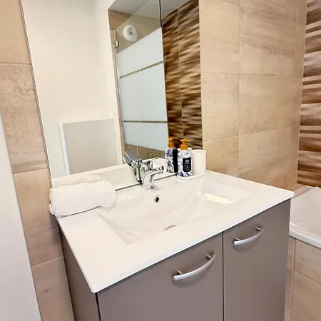 Apartment Le 72 Contemporain - Les Arenes