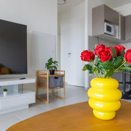 Le 72 Contemporain - Les Arenes Apartment *