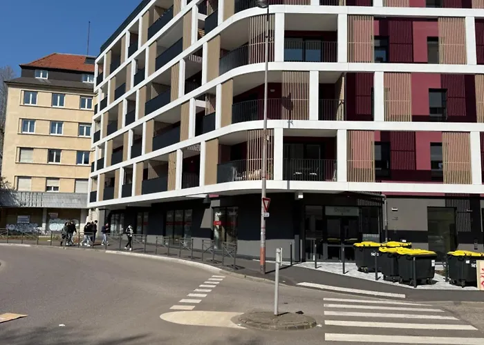 Le 72 Contemporain - Les Arenes * Мец